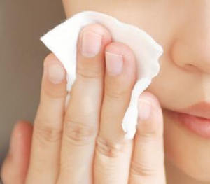 �Ͼ��沿�ĺ�Ѫ˿���������